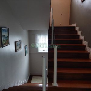 Casa com 477m², 4 dormitórios, 5 vagas, no bairro Madureira em Caxias do Sul para Comprar