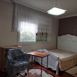 Casa com 477m², 4 dormitórios, 5 vagas, no bairro Madureira em Caxias do Sul para Comprar