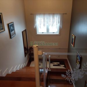 Casa com 477m², 4 dormitórios, 5 vagas, no bairro Madureira em Caxias do Sul para Comprar