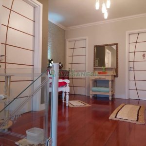 Casa com 477m², 4 dormitórios, 5 vagas, no bairro Madureira em Caxias do Sul para Comprar