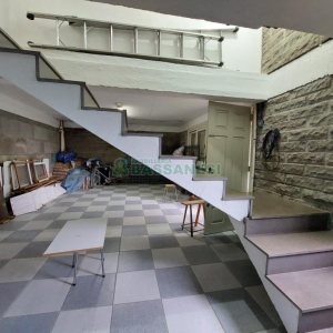 Casa com 477m², 4 dormitórios, 5 vagas, no bairro Madureira em Caxias do Sul para Comprar