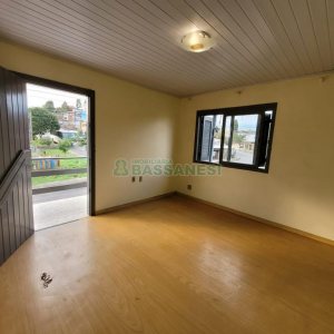 Casa com 200m², 3 dormitórios, 2 vagas, no bairro Cinqüentenário em Caxias do Sul para Comprar