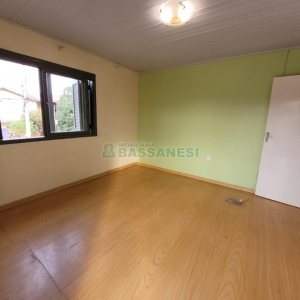 Casa com 200m², 3 dormitórios, 2 vagas, no bairro Cinqüentenário em Caxias do Sul para Comprar