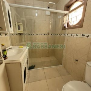 Casa com 200m², 3 dormitórios, 2 vagas, no bairro Cinqüentenário em Caxias do Sul para Comprar