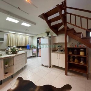 Casa com 190m², 3 dormitórios, 1 vaga, no bairro Jardim Eldorado em Caxias do Sul para Alugar