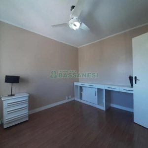 Apto Mobiliado com 122m², 3 dormitórios, 1 vaga, no bairro Pio X em Caxias do Sul para Alugar