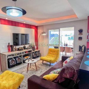 Apartamento com 165m², 3 dormitórios, 2 vagas, no bairro Charqueadas em Caxias do Sul para Comprar