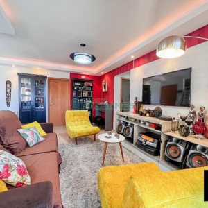 Apartamento com 165m², 3 dormitórios, 2 vagas, no bairro Charqueadas em Caxias do Sul para Comprar