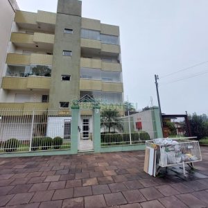 Apartamento com 82m², 2 dormitórios, 2 vagas, no bairro Kayser em Caxias do Sul para Comprar