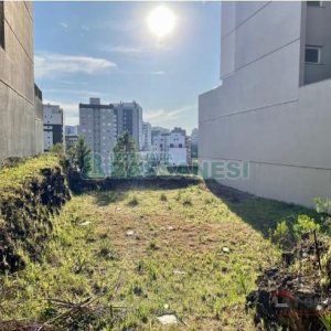 Terreno com 405m², no bairro Sanvitto em Caxias do Sul para Comprar