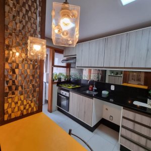 Apartamento com 63m², 2 dormitórios, 1 vaga, no bairro Marechal Floriano em Caxias do Sul para Comprar