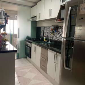Apartamento com 72m², 3 dormitórios, 1 vaga, no bairro Santa Catarina em Caxias do Sul para Comprar