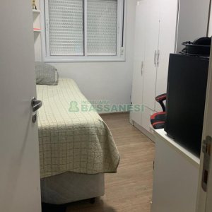 Apartamento com 72m², 3 dormitórios, 1 vaga, no bairro Santa Catarina em Caxias do Sul para Comprar