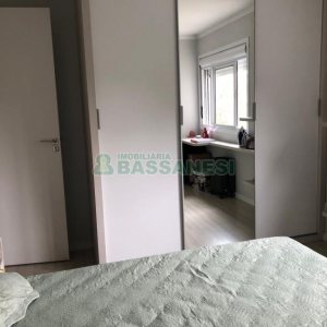 Apto Mobiliado com 90m², 2 dormitórios, 3 vagas, no bairro Charqueadas em Caxias do Sul para Alugar