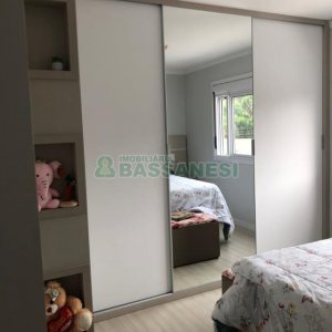 Apto Mobiliado com 90m², 2 dormitórios, 3 vagas, no bairro Charqueadas em Caxias do Sul para Alugar