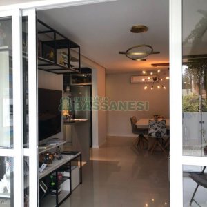 Apto Mobiliado com 90m², 2 dormitórios, 3 vagas, no bairro Charqueadas em Caxias do Sul para Alugar