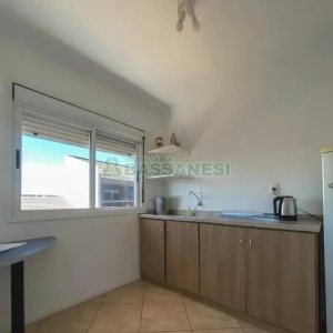 Casa com 300m², 4 dormitórios, 2 vagas, no bairro Universitário em Caxias do Sul para Alugar