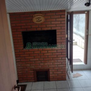 Casa com 228m², 3 dormitórios, 2 vagas, no bairro Panazzolo em Caxias do Sul para Comprar