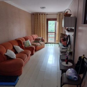 Casa com 228m², 3 dormitórios, 2 vagas, no bairro Panazzolo em Caxias do Sul para Comprar