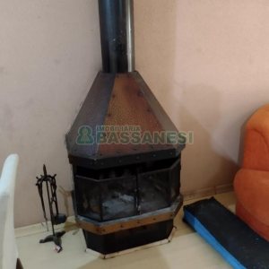 Casa com 228m², 3 dormitórios, 2 vagas, no bairro Panazzolo em Caxias do Sul para Comprar