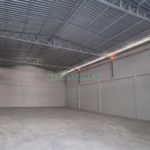 Pavilhão com 300m², no bairro Santa Catarina em Caxias do Sul para Alugar