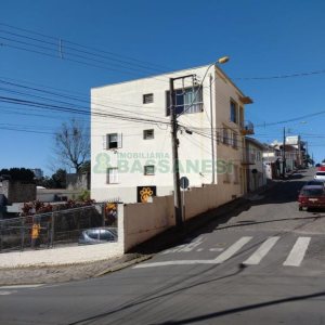 Predio com 313m², 3 dormitórios, 6 vagas, no bairro Rio Branco em Caxias do Sul para Comprar