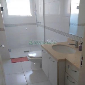 Apto Mobiliado com 82m², 2 dormitórios, 2 vagas, no bairro Villagio Iguatemi em Caxias do Sul para Alugar
