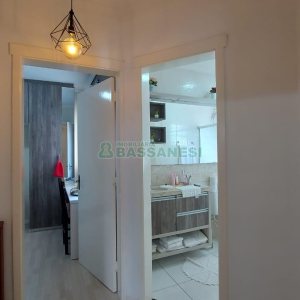 Sobrado com 86m², 3 dormitórios, 2 vagas, no bairro Interlagos em Caxias do Sul para Comprar