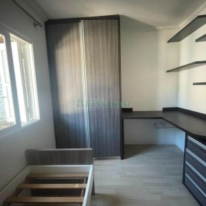 Sobrado com 86m², 3 dormitórios, 2 vagas, no bairro Interlagos em Caxias do Sul para Comprar