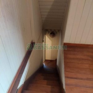 Casa com 450m², 4 dormitórios, 2 vagas, no bairro Lourdes em Caxias do Sul para Comprar