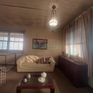 Casa com 450m², 4 dormitórios, 2 vagas, no bairro Lourdes em Caxias do Sul para Comprar