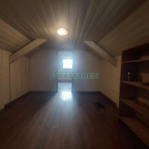 Casa com 450m², 4 dormitórios, 2 vagas, no bairro Lourdes em Caxias do Sul para Comprar