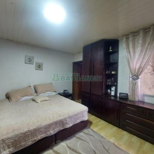 Casa com 450m², 4 dormitórios, 2 vagas, no bairro Lourdes em Caxias do Sul para Comprar