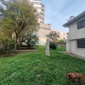 Casa com 450m², 4 dormitórios, 2 vagas, no bairro Lourdes em Caxias do Sul para Comprar