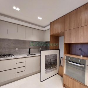 Apartamento com 104m², 3 dormitórios, 2 vagas, no bairro Universitário em Caxias do Sul para Comprar