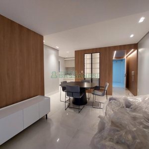 Apartamento com 104m², 3 dormitórios, 2 vagas, no bairro Universitário em Caxias do Sul para Comprar