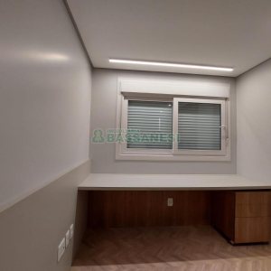 Apartamento com 104m², 3 dormitórios, 2 vagas, no bairro Universitário em Caxias do Sul para Comprar