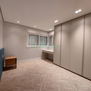 Apartamento com 104m², 3 dormitórios, 2 vagas, no bairro Universitário em Caxias do Sul para Comprar