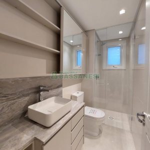 Apartamento com 104m², 3 dormitórios, 2 vagas, no bairro Universitário em Caxias do Sul para Comprar