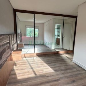 Apartamento com 96m², 3 dormitórios, 2 vagas, no bairro Altos do Seminario em Caxias do Sul para Comprar