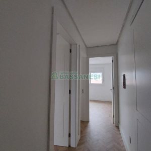 Apartamento com 101m², 3 dormitórios, 2 vagas, no bairro Universitário em Caxias do Sul para Comprar