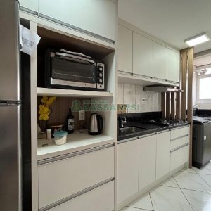 Apto Mobiliado, 2 dormitórios, 1 vaga, no bairro Cristo Redentor em Caxias do Sul para Alugar