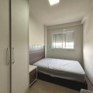 Apto Mobiliado, 2 dormitórios, 1 vaga, no bairro Cristo Redentor em Caxias do Sul para Alugar