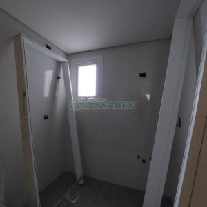 Apartamento com 104m², 3 dormitórios, 2 vagas, no bairro Universitário em Caxias do Sul para Comprar