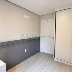 Apartamento com 140m², 3 dormitórios, 4 vagas, no bairro Madureira em Caxias do Sul para Alugar ou Comprar