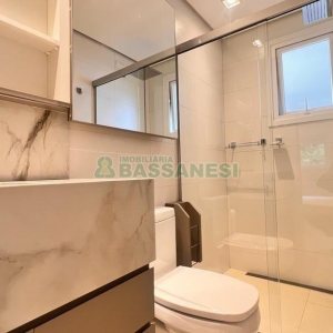 Apartamento com 140m², 3 dormitórios, 4 vagas, no bairro Madureira em Caxias do Sul para Alugar ou Comprar