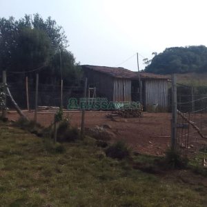 Chácara com 100m², 3 dormitórios, no bairro Criúva em Caxias do Sul para Comprar