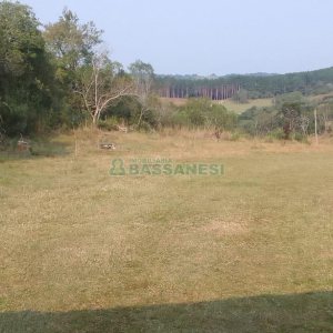 Chácara com 100m², 3 dormitórios, no bairro Criúva em Caxias do Sul para Comprar