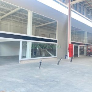 Loja com 156m², no bairro Panazzolo em Caxias do Sul para Alugar