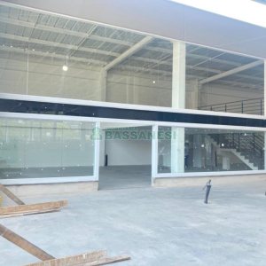 Loja com 156m², no bairro Panazzolo em Caxias do Sul para Alugar